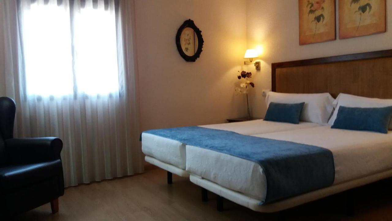 Hostal Rural Moratin بسترانا المظهر الخارجي الصورة