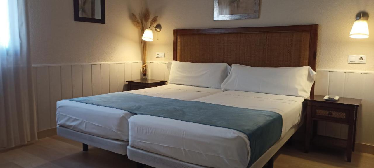 Hostal Rural Moratin بسترانا المظهر الخارجي الصورة