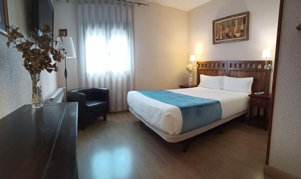 Hostal Rural Moratin بسترانا المظهر الخارجي الصورة