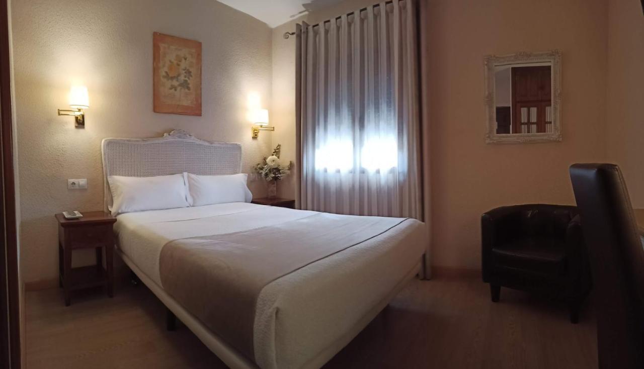 Hostal Rural Moratin بسترانا المظهر الخارجي الصورة